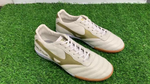 Mizuno Terkini sepatu futsal promo murah awet tahan lama bisa COD bonus kaos kaki
