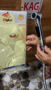 Vòi xịt vệ sinh ấn tay KAG-KV51 xịt rửa vệ sinh Biggo chrome bóng hand spray nhấn êm dùng cho trẻ em và người già tia nước mạnh sử dụng tốt