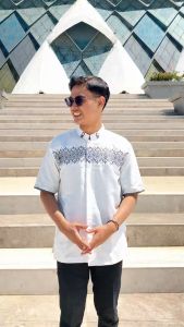 S&D PROJECT Baju Koko Muslim Seri 33 Bahan Polikatun Warna Putih Tulang Jumbo S-4XL Untuk Pria Dewasa Lengan Pendek Motif Bordir