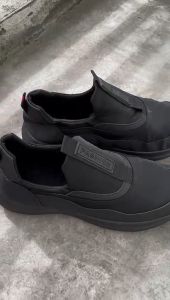 Mans fabric sneaker with pu frame patch