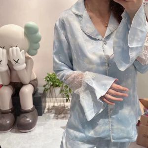 ชุดนอนหรูหราเบาๆแบบสั่งทำชุดอยู่บ้านสวยหวานแบบบางขอบลูกไม้ดูแพงแขนยาวไอซ์ซิลค์รุ่นฤดูใบไม้ร่วงฤดูใบไม้ผลิสำหรับผู้หญิง