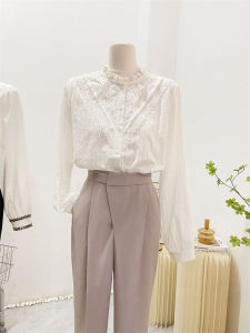 เสื้อเชิ้ตคอตั้งแขนยาวสีขาว ผ้าลูกไม้ ทรงเข้ารูป ดีไซน์เรียบง่าย สง่างาม เสื้อผ้าทำงานสไตล์เกาหลี ฤดูใบไม้ผลิ 2024