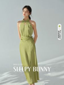 Design New Chinese Style Embroidery Slant-cut Sleeveless Dress