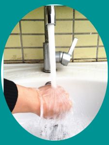 ฟิล์ม PU กันน้ำ นุ่ม แผ่นปิดแผลหลังผ่าตัด อาบน้ำได้ อ่อนโยนต่อผิว เทปกาว โปร่งแสง 8CM10M อุปกรณ์ฉุกเฉินกลางแจ้ง