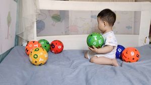 TRÁI BANH BÓNG ĐÁ 2# SIZE SỐ 2 DÀNH CHO CÁC BÉ ( TẶNG KÈM  KIM )