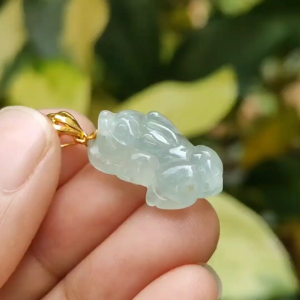 Crafted as Pixiu on Semi Icy Natural Type A Jadeite Jade with 18k Clasp as Pendant certificate weighs 3.86 grams measurement 21 * 12 * 8.3 mm (18kp88)