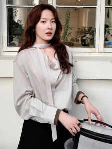 YUFUQING | เสื้อเชิ้ตคอวีสไตล์ฝรั่งเศสหรูหราสำหรับผู้หญิง เสื้อแขนยาวทรงหลวมแบบลำลองสำหรับใส่ไปทำงานในฤดูใบไม้ร่วงปี 2025