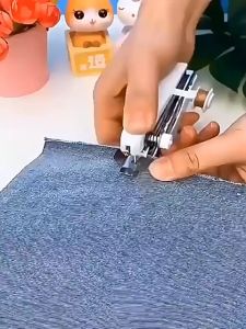 AWM Portable Mini Manual Sewing Machine Stitch Sewing Machine Handheld Mesin Jahit Tangan kecil