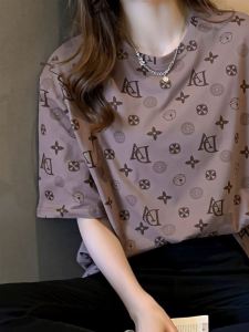 เสื้อยืดแขนสั้นผู้หญิง 2023 แฟชั่นใหม่ คอลเลกชั่นฤดูร้อน คอกลม ลายพิมพ์ ทรงหลวม ผ้าฝ้ายผสม ความยาวปกติ