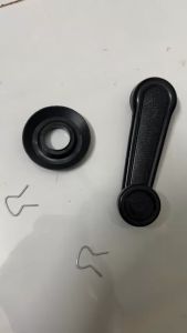 Tay quay kính ô tô loại phổ thông