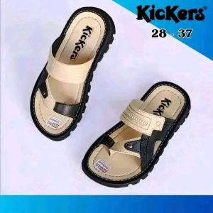 Sandal anak usia 5 - 15tahunSandal anak murah size 28-37//sandal anak laki laki kickers