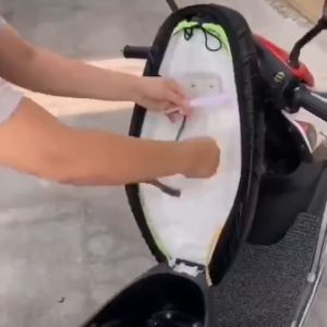 ที่หุ้มเบาะรถมอเตอร์ไซค์ ตาข่ายหุ้มเบาะมอเตอร์ไซค์ ผ้าคลุมเบาะ อเตอร์ไซค์กันน้ำ ปลอกคลุมเบาะรถจักรยานยนต์ ผ้าหุ้มเบาะมอเตอร์ไซต์(M/L/XL) มอเตอร์ไซค์ รถยนต์ไฟฟ้า ใช้ได้กับหลากหลายรุ่น พื้นผิวตาข่ายระบายอากาศ Sun Protection กันลื่น กันรอย ขีดข่วน