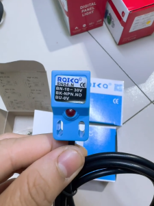 Công tắc cảm biến tiệm cận SN04-N SN04-P sensor cảm biến từ vuông NPN - PNP điện áp 10-30VDC ngõ ra NO
