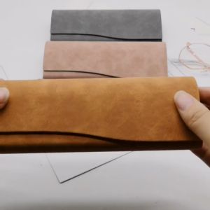 กล่องใส่แว่นตา แนววินเทจ TY-955-ดำ