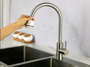 GIÁ SIÊU HỜI Vòi rửa chén nóng lạnh inox 304kiểu dáng tròn xoay 360 độ