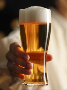 Tosozan Premium Beer Glass Thin Lightweight Wheat Beer Cup for Evening Drinks Japanese Style Beer Mug Strongly Tempered Glass