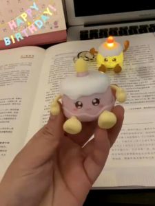 Versi Suara/Selamat Ulang Tahun Versi Audio/Tas Sekolah Liontin/Gantungan Kunci Kue/Gantungan Kunci Pasangan Kartun Gantungan Kunci Wanita