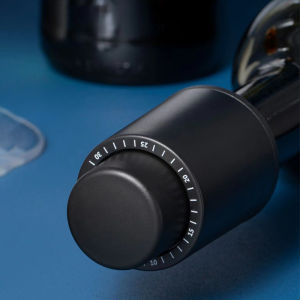 Wine Bottle Stopper Vacuum Wine Stoppers Reusable Wine Preserver Wine Corks Keep Fresh Best Gifts for Wine Lovers Push-on wine stopper - with scale