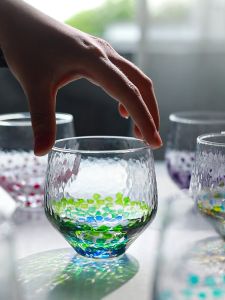 แก้วน้ำทรงกลมลายหammersmith สีสันสดใส ดีไซน์สร้างสรรค์ แก้วน้ำสตั๊ด แก้วน้ำนม แก้วน้ำอัดลม แก้วน้ำร้อน แก้วน้ำแข็ง แก้วน้ำใส