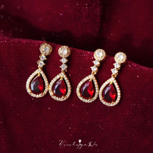 ต่างหูรูปหยดน้ำสีแดงวินเทจหรูหราสไตล์ฝรั่งเศส เครื่องประดับแฟชั่นสำหรับผู้หญิง ต่างหูแบบห้อยและแบบหมุด ต่างหูรูปหยดน้ำสีแดงหรูหรา