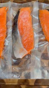 Cá Hồi cắt khúc dùng áp chảo 85G ĐÔNG LẠNH  Tươi Ngon tiện nấu theo khẩu phần ăn (1 người)