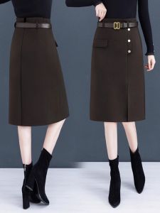 กระโปรงสั้นทรงเอเอวสูงสีน้ำตาลสำหรับผู้หญิง ฤดูใบไม้ร่วง/ฤดูหนาว สไตล์ลำลอง กระโปรงทรงเอเข้ารูป ความยาวปานกลาง