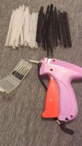 Mini Quick Sewing Gun Quick Clothing Fixer Clothes Tagging Repair Machine Handheld Sewing Machine for Easy Clothing Fixes