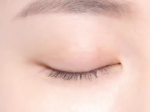 MERYTHOD Reeledge Eye Crayon – Easy to Use Long-Lasting Eyeshadow Stick