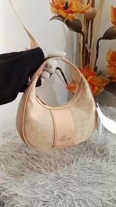 ของแท้ 💯% กระเป๋าสะพายข้าง COACH CT773 CARMEN MINI CROSSBODY IN SIGNATURE JACQUARD (SVS9W)