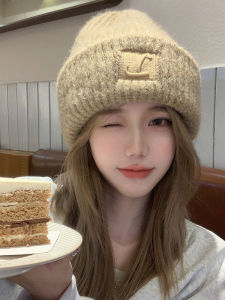 Womens Large Head Size Knitted Wool Hat Loose Warm Winter Cap Face Slimming Ear Protection Knit Hat Casual Style No Brim