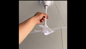 KIPAS ANGIN MURAH DENGAN FITTING FLEKSIBEL MUDAH DI GUNAKAN BISA DIBAWA KEMANA SAJA