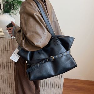 กระเป๋าถือทรงสี่เหลี่ยมผืนผ้าทรงสี่เหลี่ยมผืนผ้าสำหรับผู้หญิง ความจุขนาดใหญ่ กระเป๋าสะพายไหล่แบบหนัง PU สีน้ำตาล กระเป๋าถือแบบลำลอง