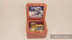Kado Ultah Foto Hadiah Ulang Tahun Kenangan Bingkai Kotak Musik Unik Music Box Frame Wooden Photo