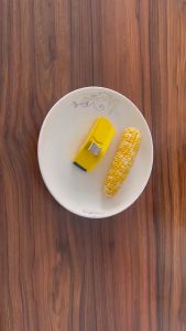 Newyorkbigsale ที่ปอกข้าวโพด เครื่องปอกข้าวโพด พลาสติกเอบีเอส สะดวก ปลอดภัย ใช้งานง่าย No.Y2129