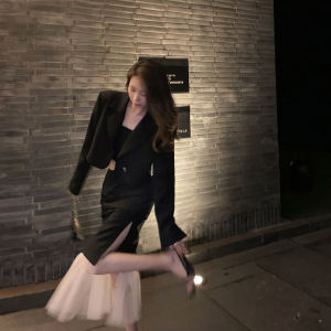 Tongse Rock Spring and Autumn Black Suit Three-Piece Suit