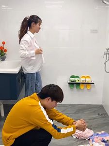 Wall hanging Laundry Basket Plastic Suction Cup Hanging Hamper Dirty Clothes Foldable Storage Basket Organizer Holder Pouch Household Bathroom Storage Easy to Install Durable Practical laundry basket