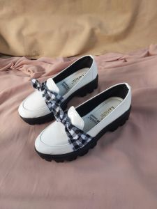Alassuku Store Sepatu Docmart Wanita Pita Terbaru 2023