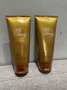 BODY CREAM ORIFLAMEE MILK HONEY NOURISHING