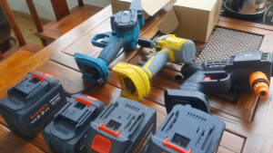 Pin lithium 21V PINSEN Makita 10000mAh/40000mAh/68000mAh/90000mAh phù hợp cho các dụng cụ điện không dây công suất lớn như cờ lê điện cưa búa máy mài góc máy cắt cỏ.