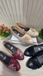 Sepatu Sandal Wanita Terbaru 2025 Slop Flat Pita Viral Kekinian Simpel Elegan