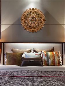 Wooden Gilded Flowers Wall Art Round Carved Decoration Sculpture Wall Panel Office Living Room Room Decor Bedside Wall Decor