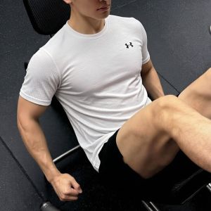 Under Armour | Seamless Fitted Mens T-Shirt