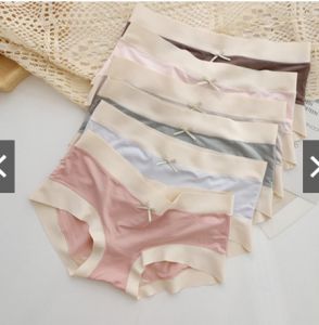 P006F Premium Modal Cotton Seamless Panties Comfortable Mid Waist Underwear Breathable Briefs Seluar Dalam Wanita 高质量无痕无感轻肤棉质内裤