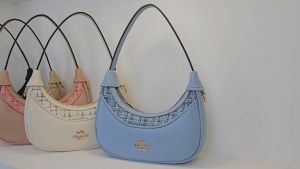 FREE BOX !!!Coacch Bailey Moon hobbo KANVAS in signature shoulderbag wanita premium Top handle bag