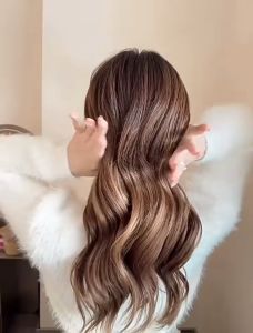 AVVET Jedai Rambut Model Gelombang Bulu Fluffy Jepit Cakar Hiu Keriting Stylish Modis dan Elegan