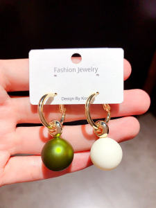 ต่างหูไข่มุกสีเขียวทหาร AB แบบเรียบง่าย หรูหรา สไตล์เกาหลี สร้อยคอเงินแท้ 925 ประดับเพชรเทียม สำหรับผู้หญิง