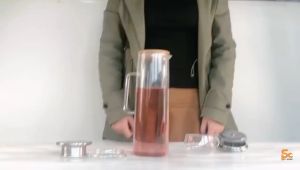 One Two Cups Teko Kaca Teh Pitcher Borosilicate Glass 1.2L Tea Pot Tutup Kayu degan Gagang - CW2366