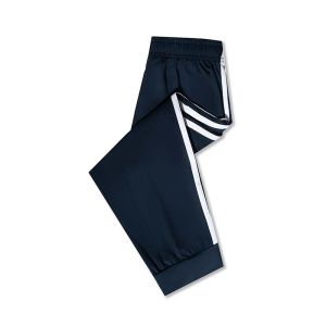 กางเกงกีฬาสีน้ำเงินเข้มสำหรับนักเรียนมัธยมต้นและมัธยมปลาย กางเกงขาสั้นทรงบาง กางเกงขายาวทรงสามเหลี่ยมสองแถบสำหรับฤดูร้อน