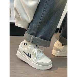 Womens Thick Bottom Sneakers Casual Versatile Spring Autumn New Style Flat Heel Rubber Outsole round Toe Fashionable Wedding Shoes