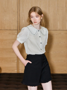 KUHNMARVIN | Áo Blouse Tay Ngắn Kiểu Duyên Dáng Có Cổ Peter Pan Thêu Ren